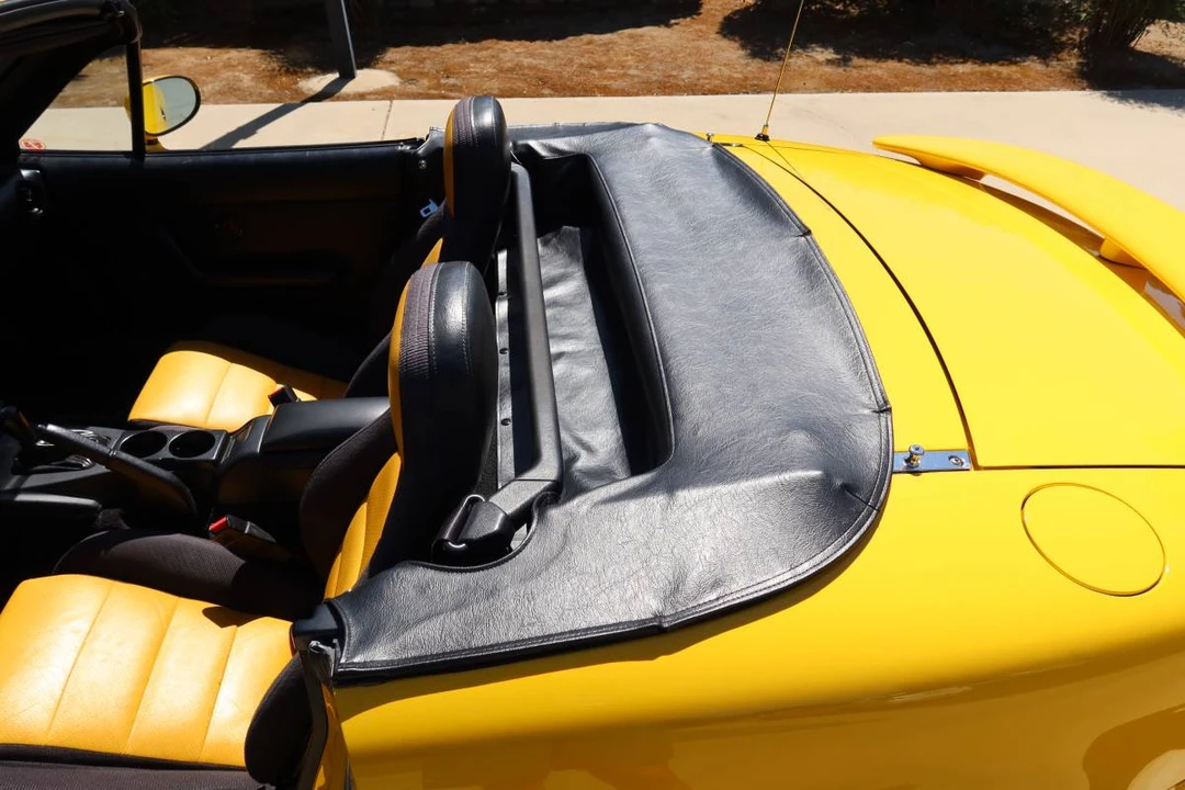 1992 Mazda NA MX-5 Miata - Image 6 of 19
