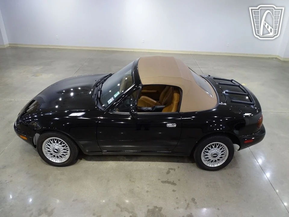 1992 Mazda NA MX-5 Miata - Image 7 of 12