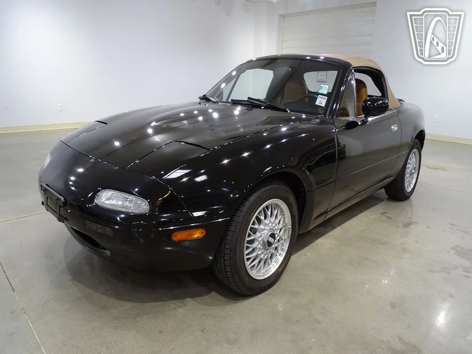 1992 Mazda NA MX-5 Miata - Image 5 of 12