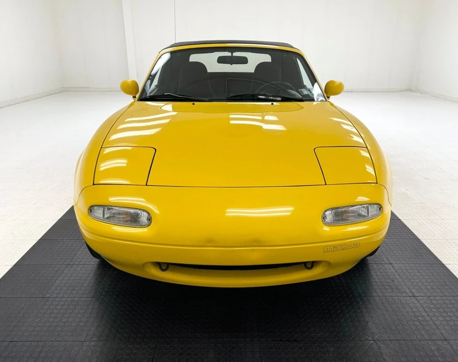 1992 Mazda - Image 12 of 31