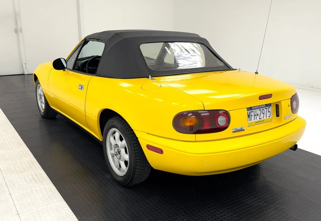 1992 Mazda NA MX-5 Miata - Image 6 of 12