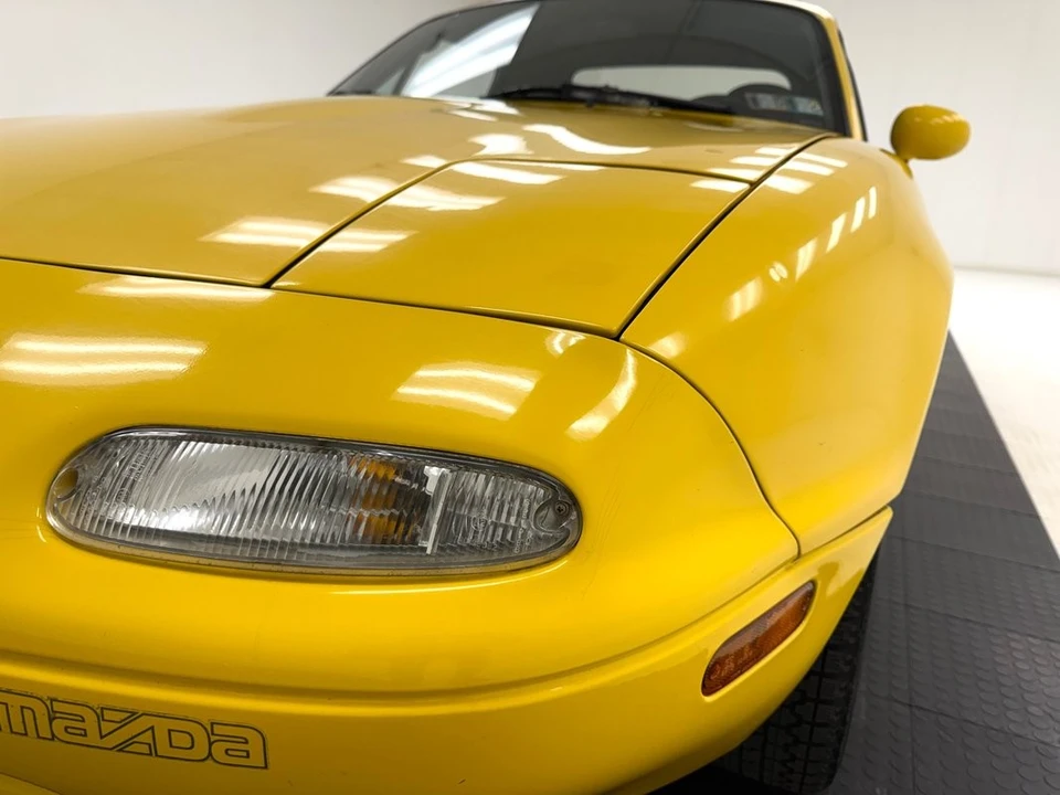 1992 Mazda - Image 13 of 31