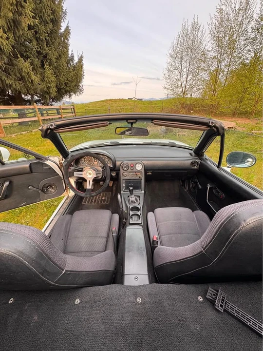 1992 Mazda NA MX-5 Miata - Image 5 of 8