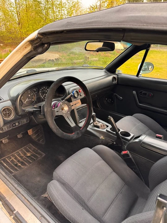 1992 Mazda NA MX-5 Miata - Image 7 of 8