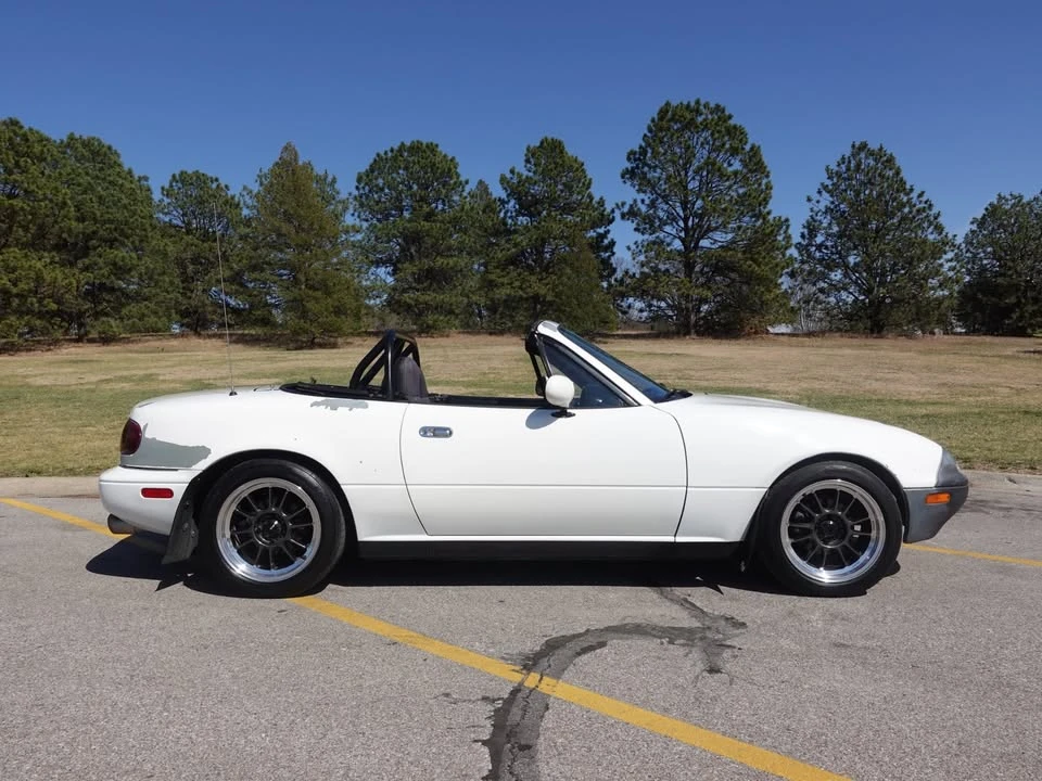 1992 Mazda NA MX-5 Miata - Image 2 of 19