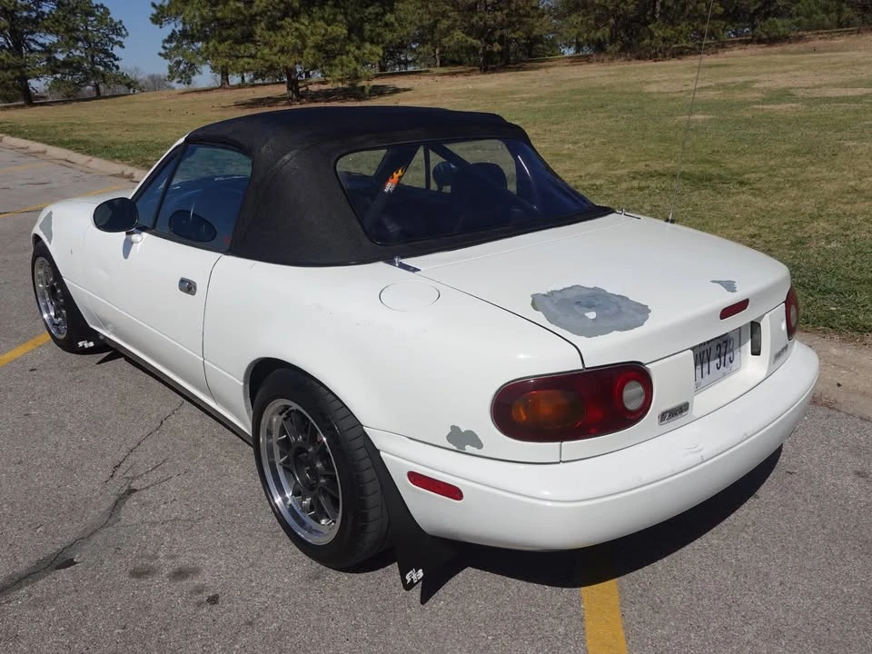 1992 Mazda NA MX-5 Miata - Image 9 of 19