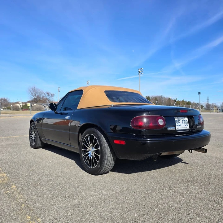 1992 Mazda NA MX-5 Miata - Image 7 of 16