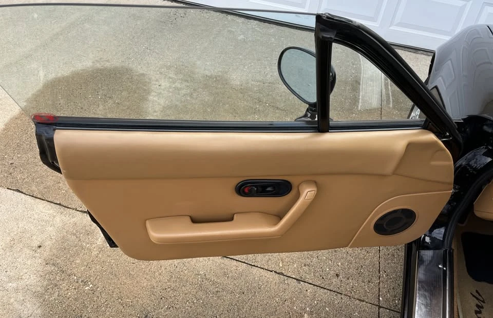1992 Mazda NA MX-5 Miata - Image 13 of 20