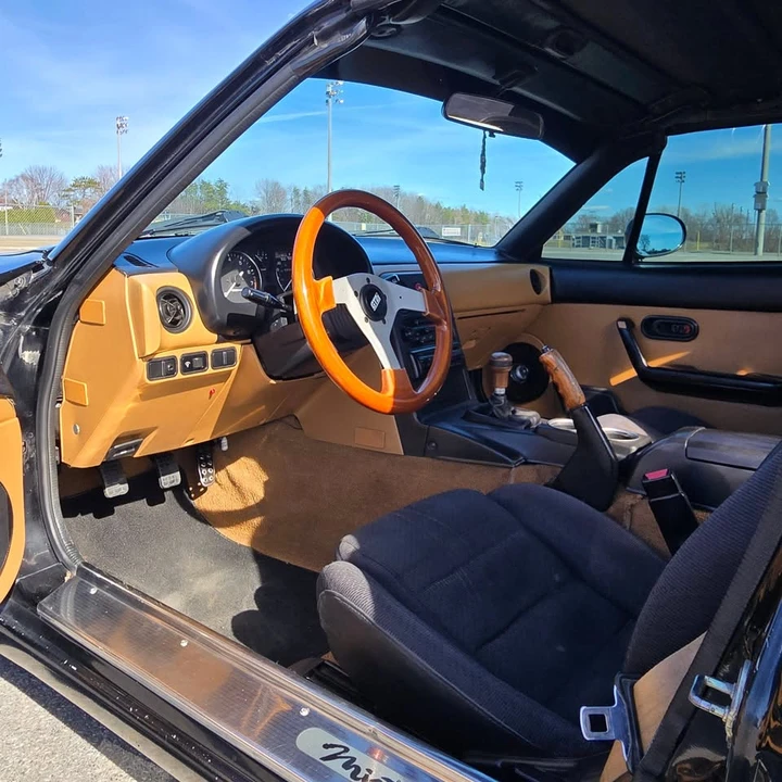1992 Mazda NA MX-5 Miata - Image 8 of 16