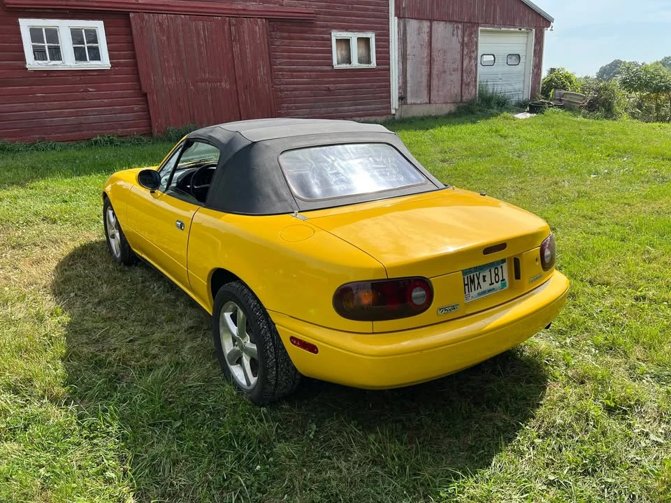 1992 Mazda NA MX-5 Miata - Image 3 of 10