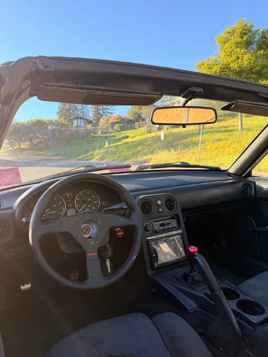 1992 Mazda NA MX-5 Miata - Image 7 of 8