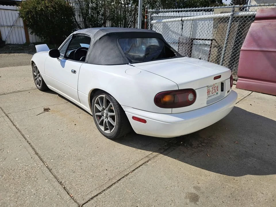 1992 Mazda NA MX-5 Miata - Image 5 of 15