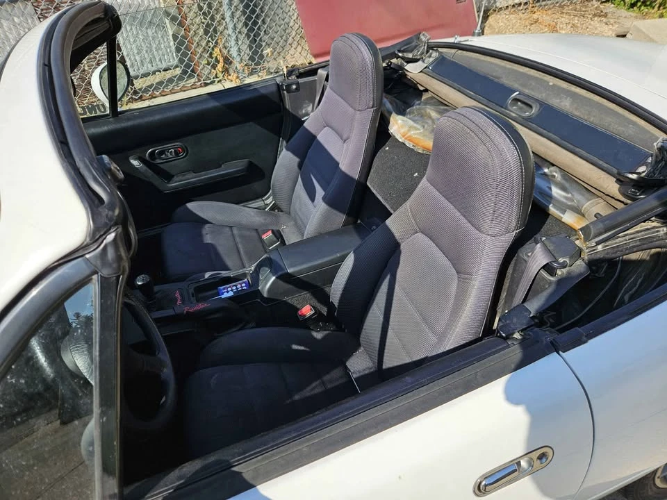 1992 Mazda NA MX-5 Miata - Image 12 of 15