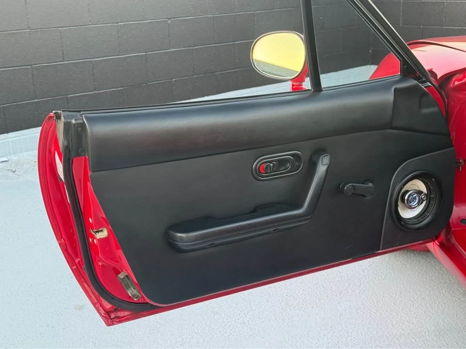 1992 Mazda NA MX-5 Miata - Image 11 of 17