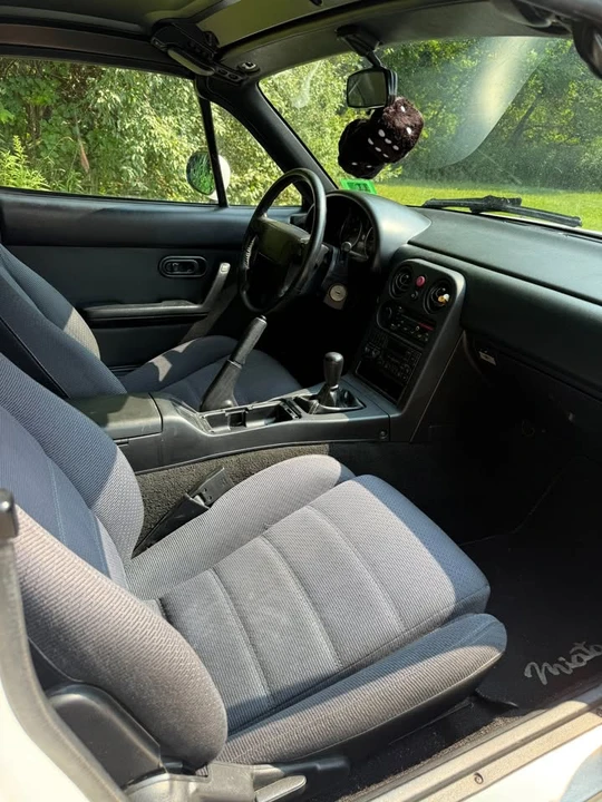 1992 Mazda NA MX-5 Miata - Image 7 of 17