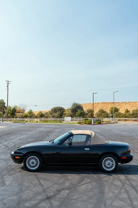 1992 Mazda NA MX-5 Miata - Image 8 of 20