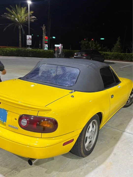 1992 Mazda NA MX-5 Miata - Image 7 of 11