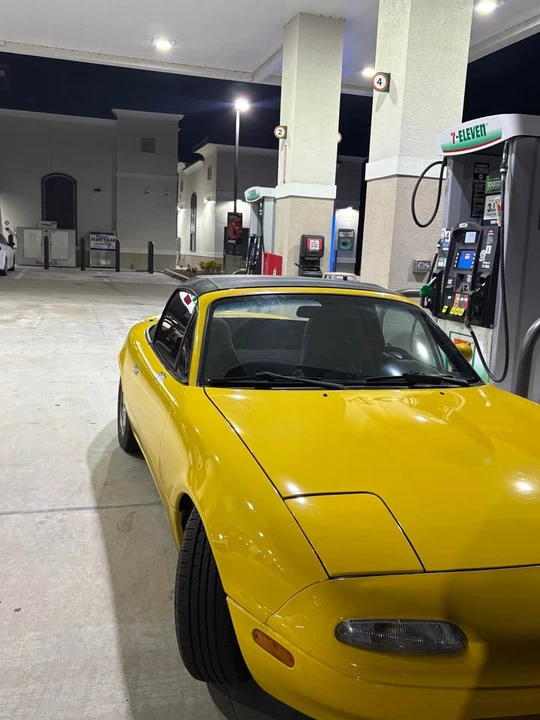 1992 Mazda NA MX-5 Miata - Image 4 of 11