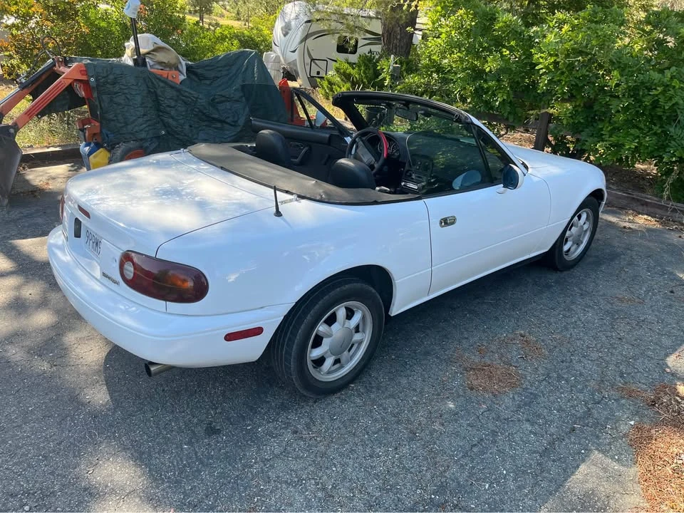 1992 Mazda NA MX-5 Miata - Image 6 of 17