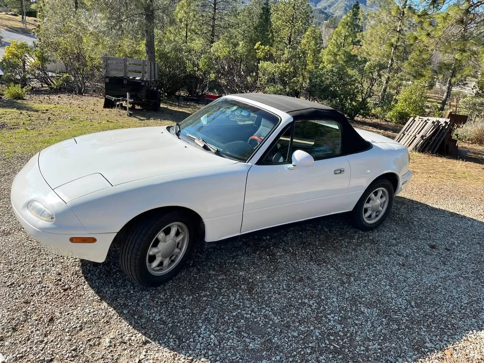1992 Mazda NA MX-5 Miata - Image 11 of 17