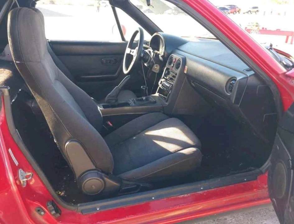 1992 Mazda NA MX-5 Miata - Image 6 of 7