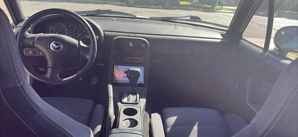 1992 Mazda NA MX-5 Miata - Image 6 of 8