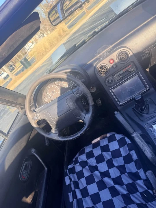 1992 Mazda NA MX-5 Miata - Image 4 of 4