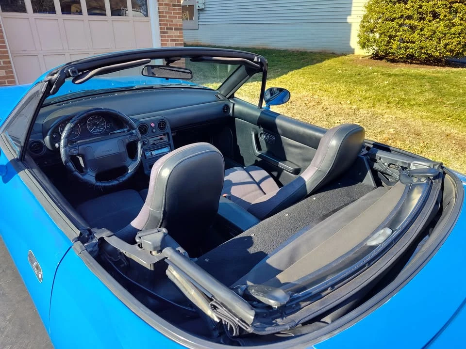 1992 Mazda NA MX-5 Miata - Image 11 of 20
