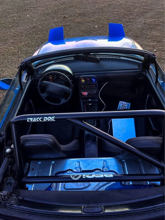 1992 Mazda NA MX-5 Miata - Image 6 of 12