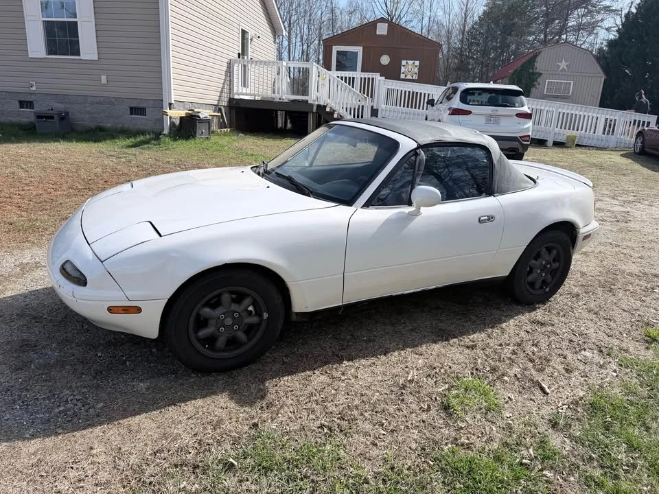 1992 Mazda NA MX-5 Miata - Image 8 of 11