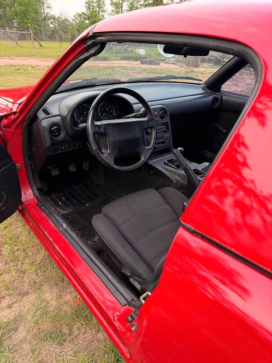1992 Mazda NA MX-5 Miata - Image 9 of 17