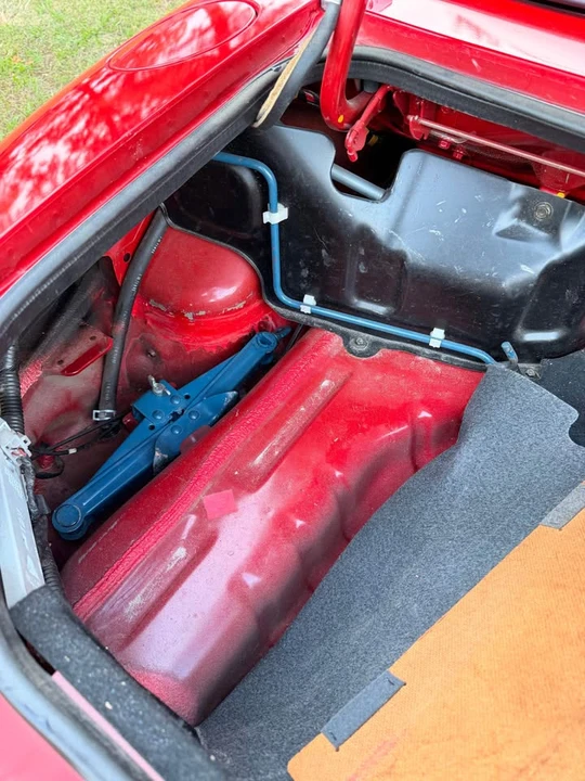 1992 Mazda NA MX-5 Miata - Image 11 of 17