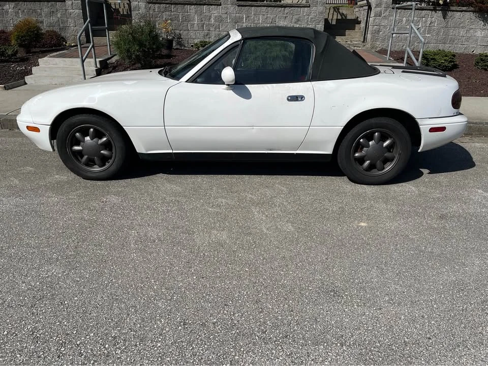 1992 Mazda NA MX-5 Miata - Image 2 of 6