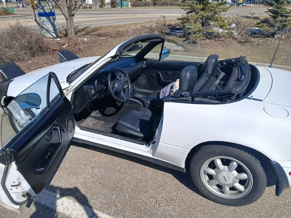1992 Mazda NA MX-5 Miata - Image 7 of 9
