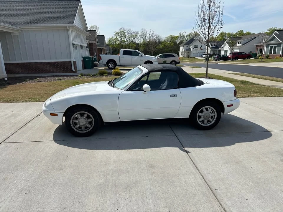1992 Mazda NA MX-5 Miata - Image 2 of 11