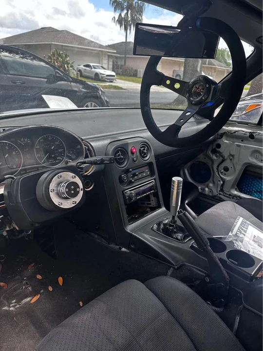 1992 Mazda NA MX-5 Miata - Image 11 of 16