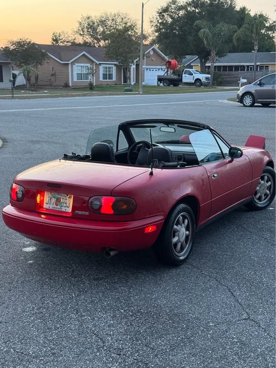 1992 Mazda NA MX-5 Miata - Image 11 of 13