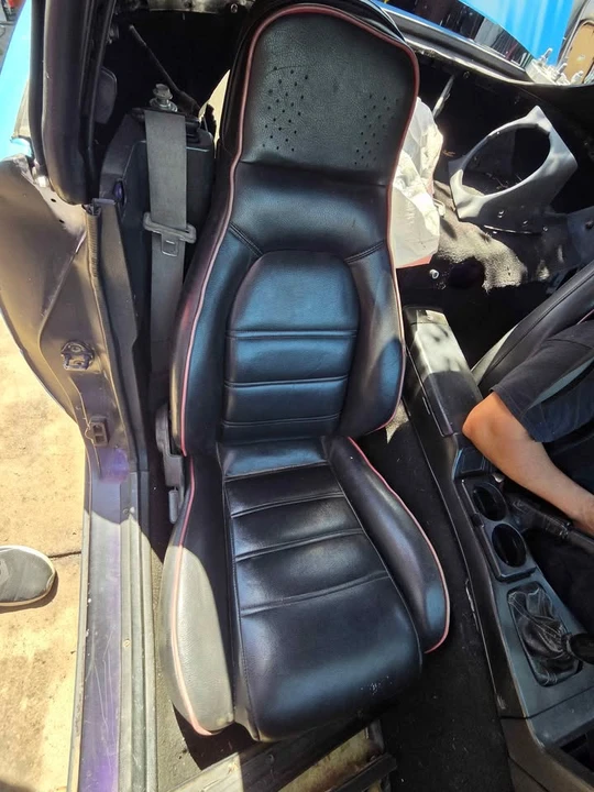 1992 Mazda NA MX-5 Miata - Image 9 of 15