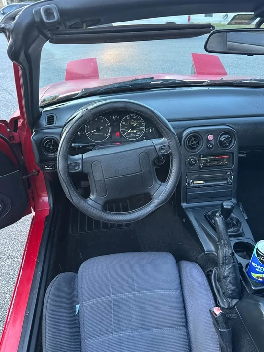 1992 Mazda NA MX-5 Miata - Image 8 of 13
