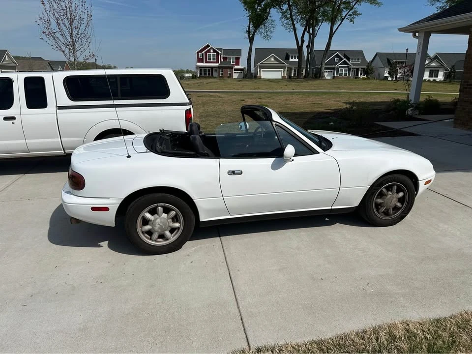 1992 Mazda NA MX-5 Miata - Image 9 of 11