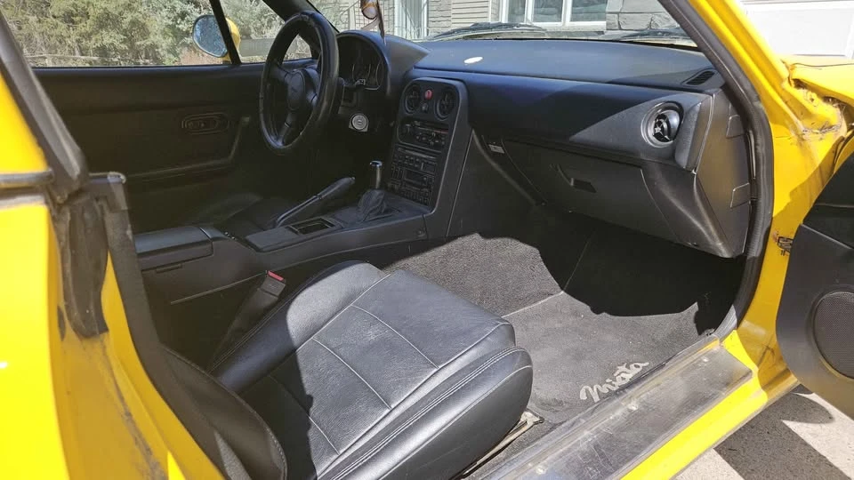 1992 Mazda NA MX-5 Miata - Image 6 of 8