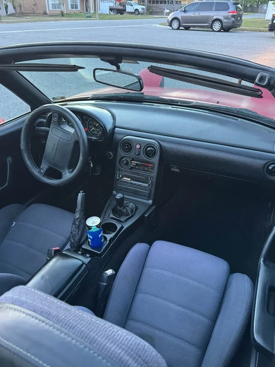 1992 Mazda NA MX-5 Miata - Image 12 of 13