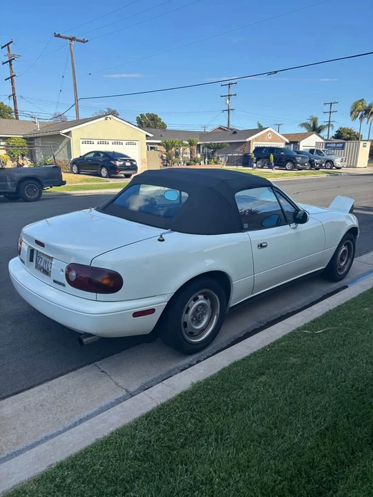 1992 Mazda NA MX-5 Miata - Image 4 of 13