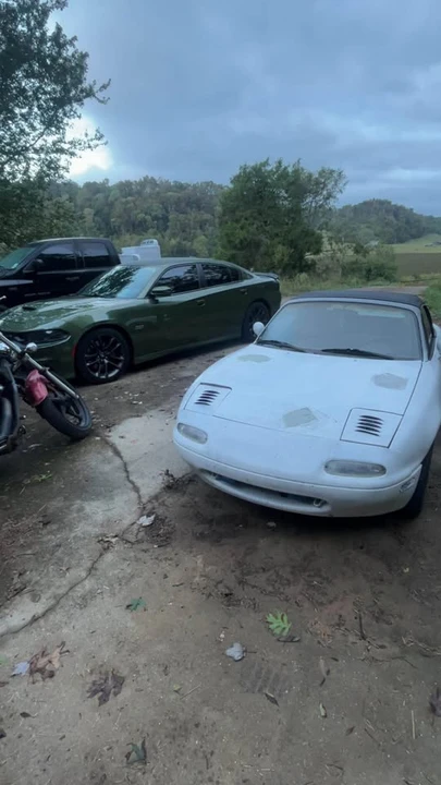 1992 Mazda NA MX-5 Miata - Image 2 of 3