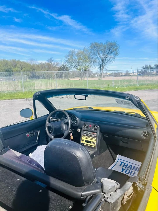 1992 Mazda NA MX-5 Miata - Image 5 of 12