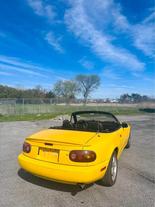 1992 Mazda NA MX-5 Miata - Image 3 of 12