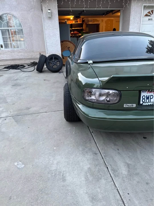 1992 Mazda NA MX-5 Miata - Image 5 of 8