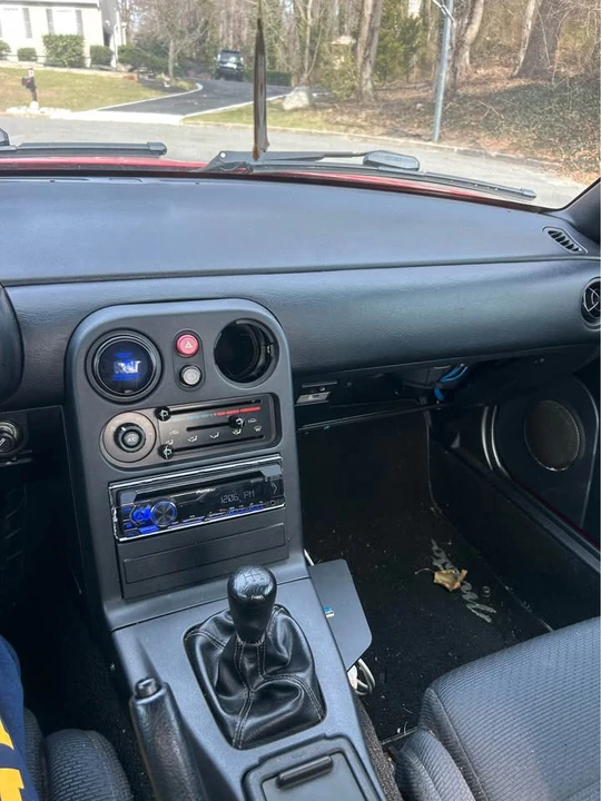 1992 Mazda NA MX-5 Miata - Image 9 of 14