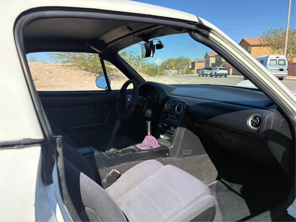 1992 Mazda NA MX-5 Miata - Image 8 of 10