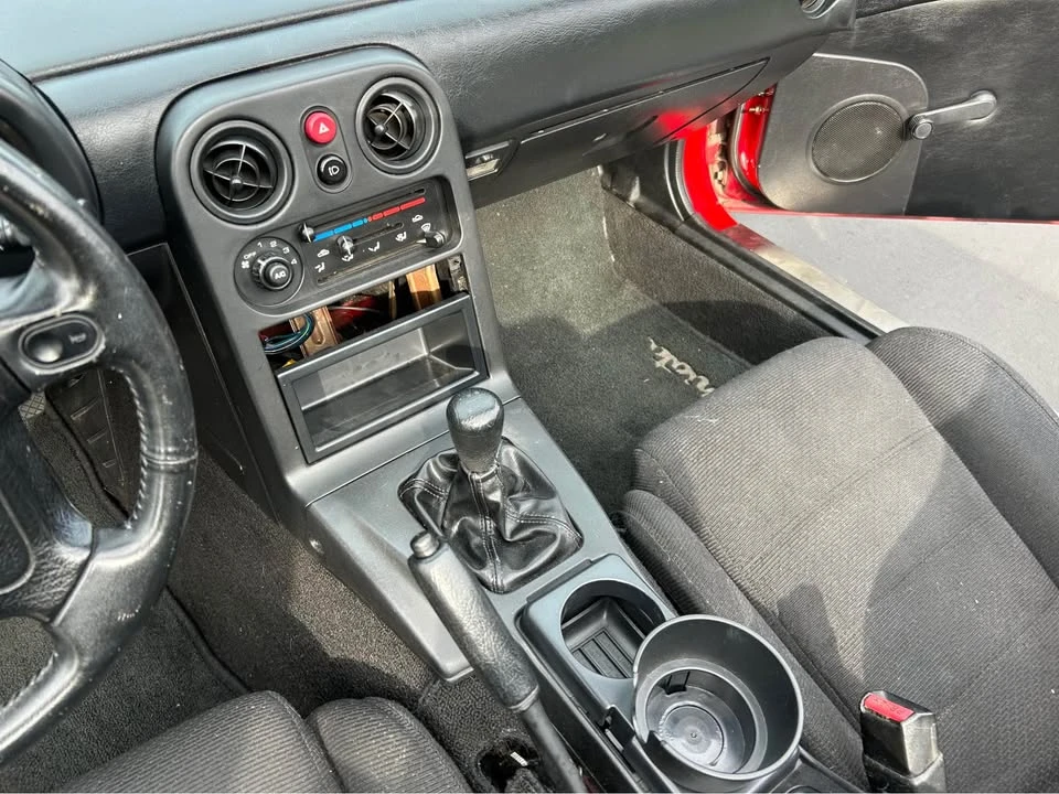 1992 Mazda NA MX-5 Miata - Image 17 of 20
